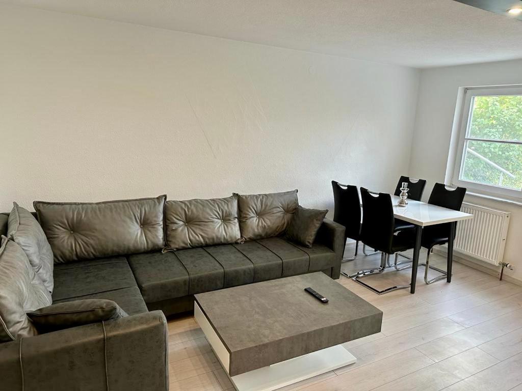 Flexible, Schoene Und Gut Aussehende Feriensuite Reutlingen Exterior photo